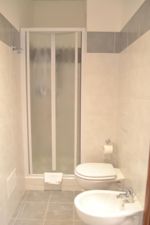 Twin Room Private Bathroom,1407696656:JPEG